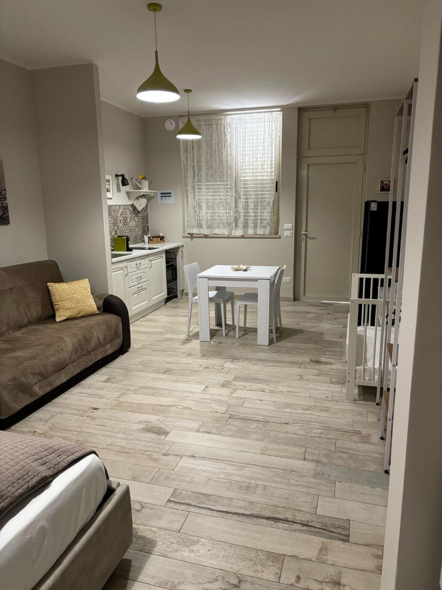 Appartamento Con Patio Monopoli Εξωτερικό φωτογραφία